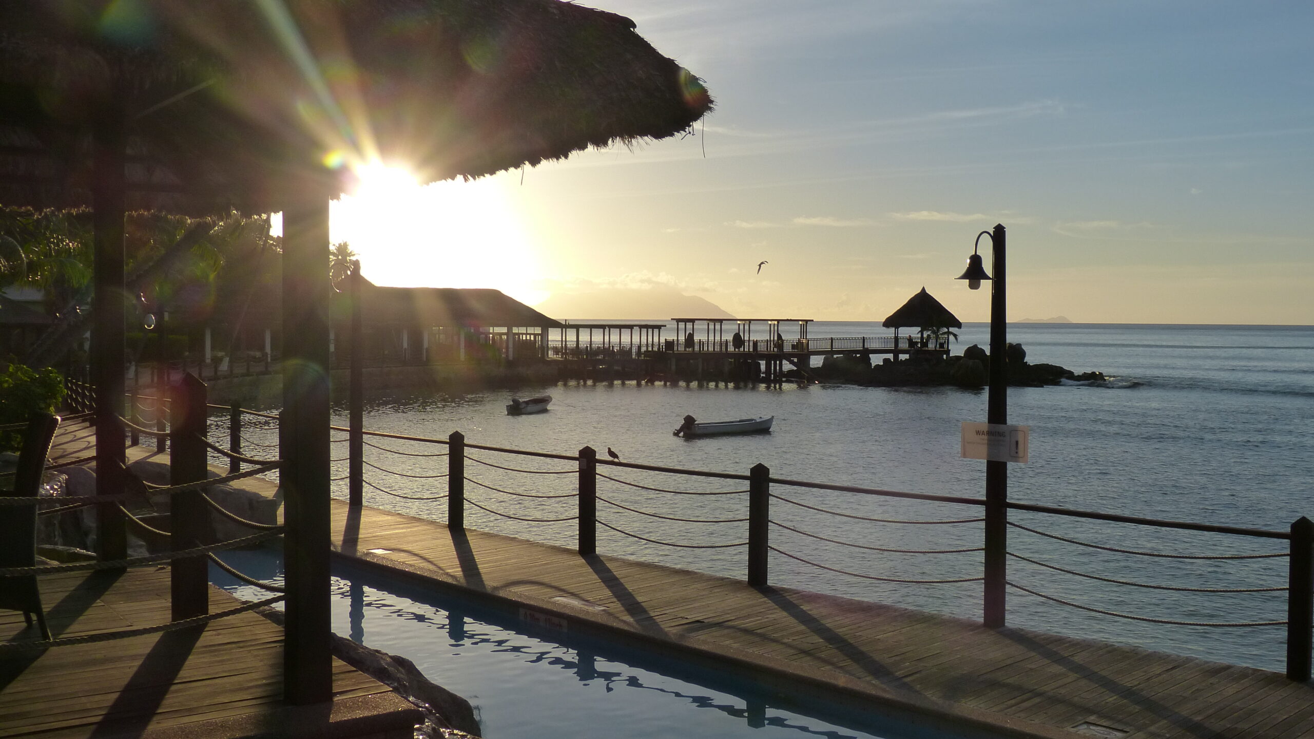 Sonnenuntergang am Hotel Le Meridien Fishermans - Mahe